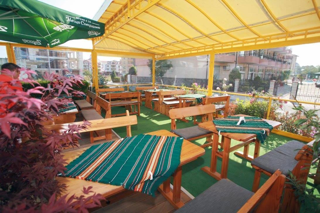 Hotel Sania Obzor Esterno foto