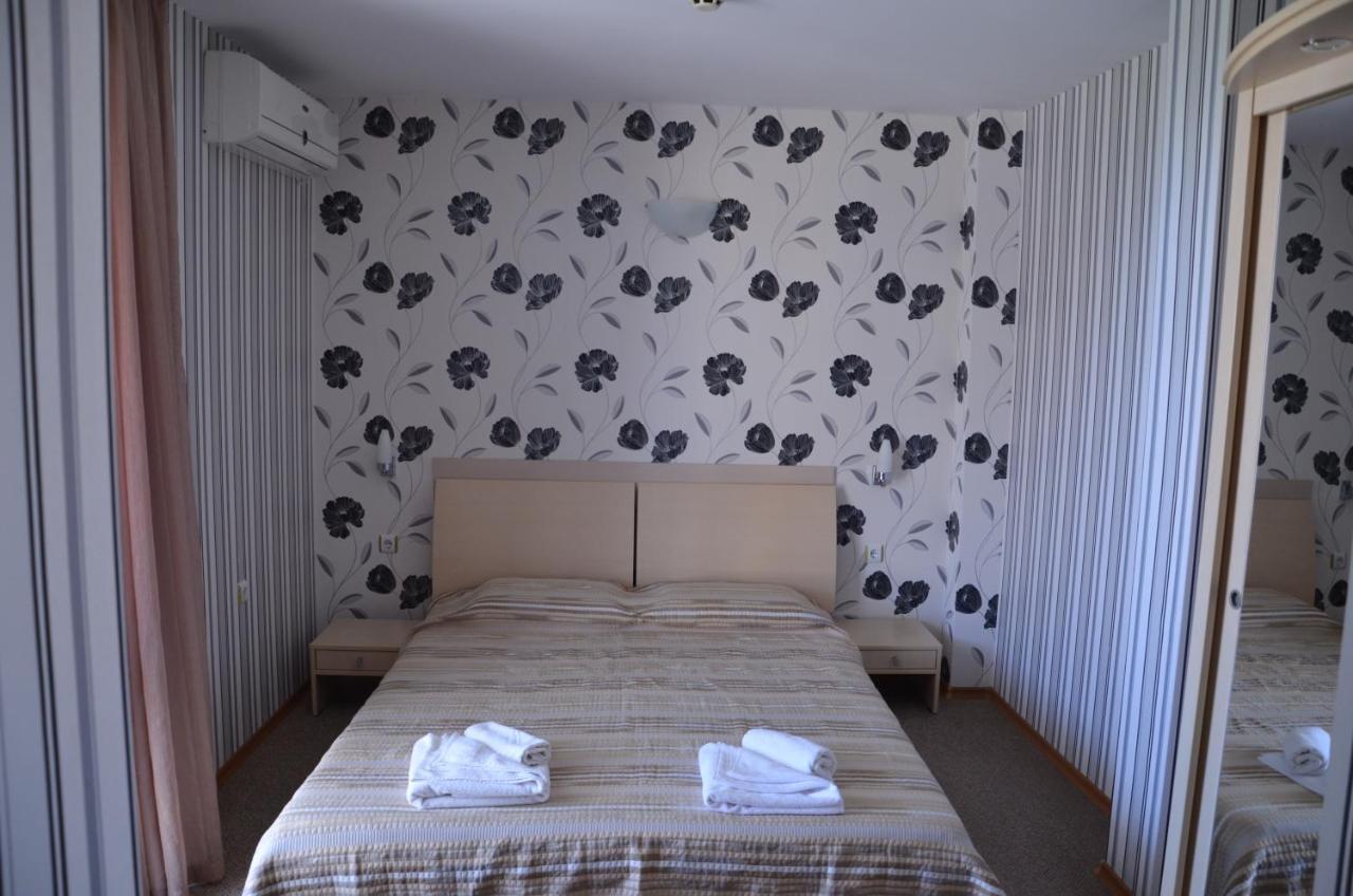 Hotel Sania Obzor Esterno foto
